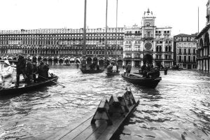 Piazza San Marco durante l’alluvione del 4 novembre 1966