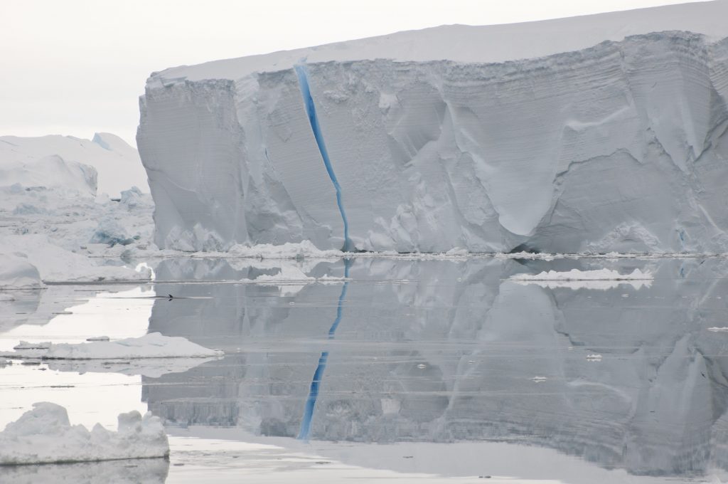 cracking iceberg
