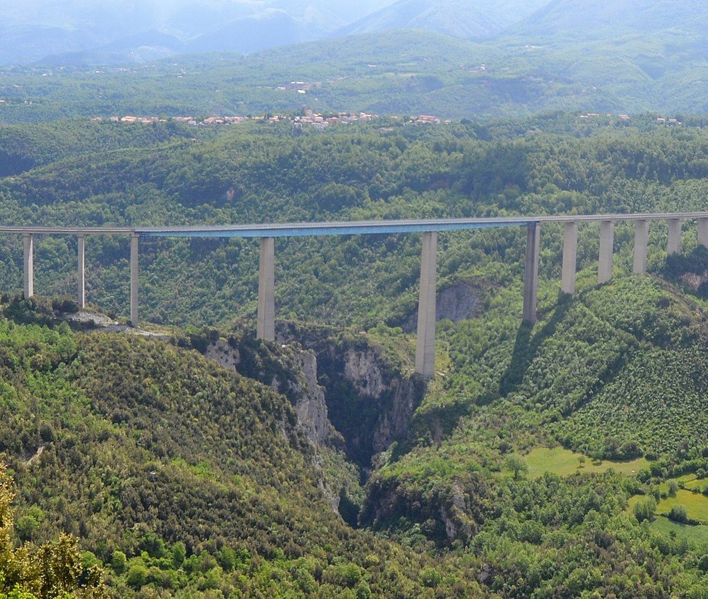 Foto Ansa: Viadotto Italia