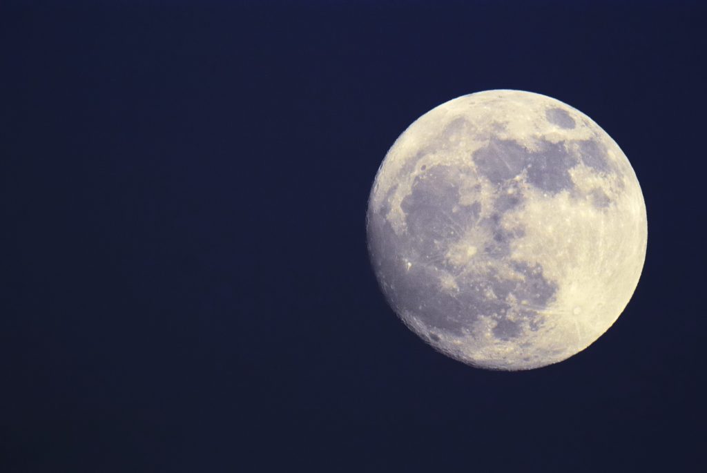 Luna