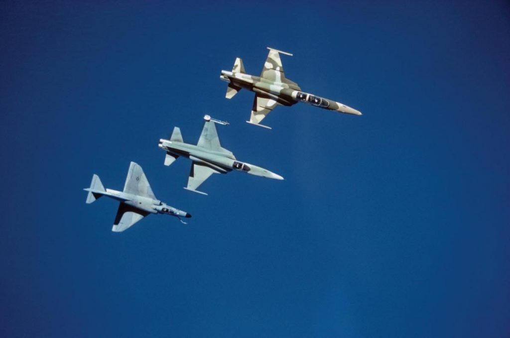 U.S. Department of Defense – F–5 (in alto e al centro) e A–4 (in basso)