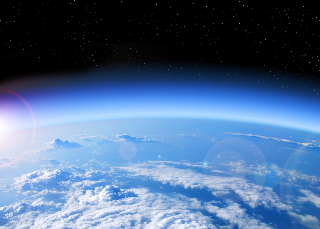 atmosfera terra da spazio