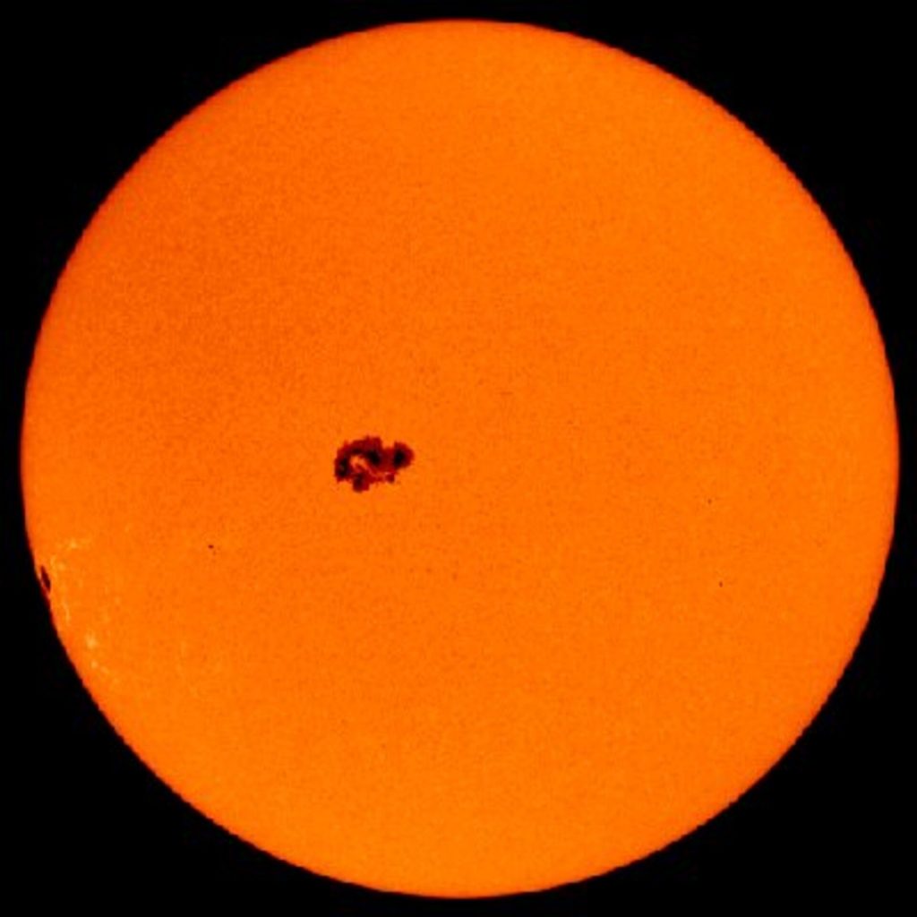 Macchie solari osservati dalla sonda SOHO nel 2003.