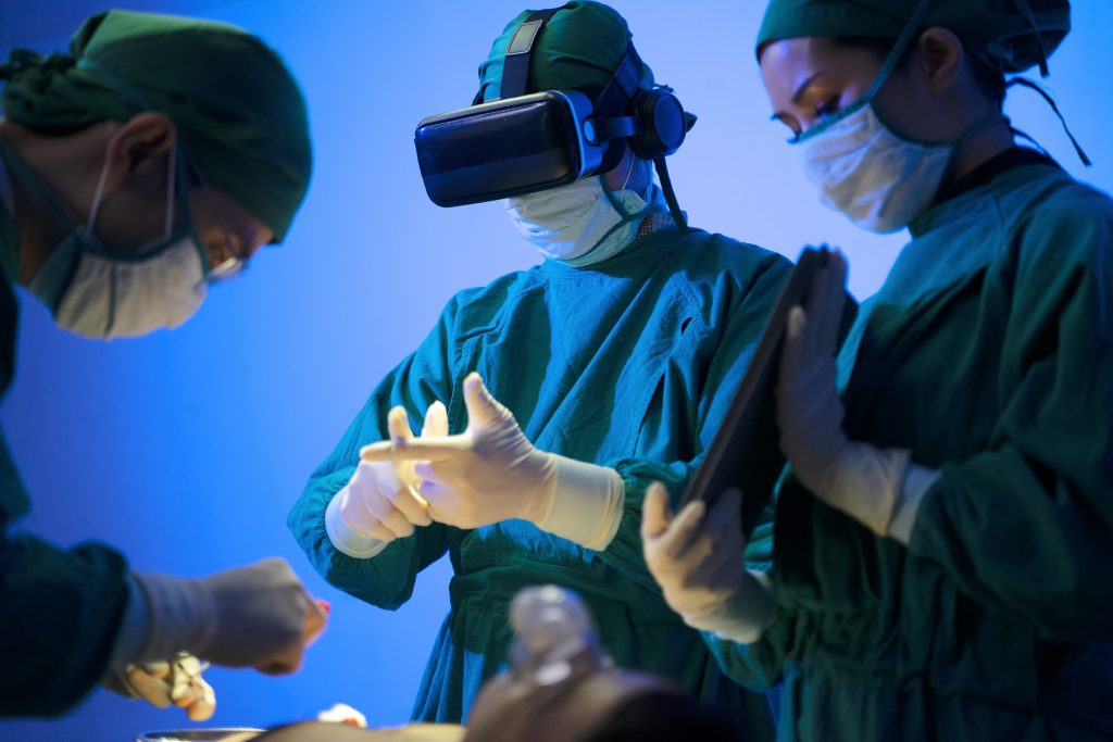 medici_visore_realtà_aumentata